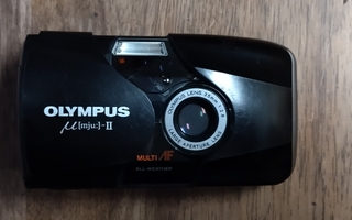 Olympus mju II, musta