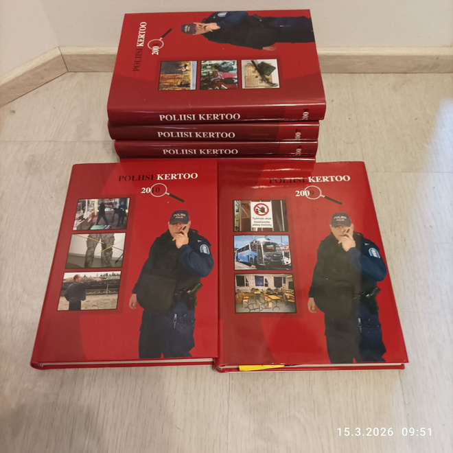 Poliisi kertoo kirjasarja 7 kpl
