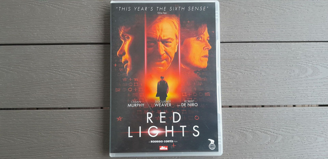 DVD: Red Lights (Robert De Niro, Sigourney Weaver 2012)