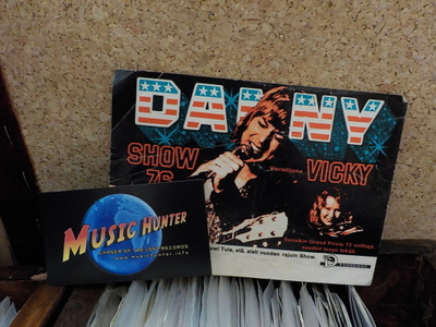 DANNY - SHOW 76 - VIERAILIJANA VICKY - VG+ TARRA