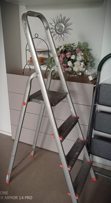 Alumiiniset taloustikkaat 4 askelmaa