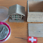 St. Gallenin sinetti ja sveitsiläinen miniatyyri-chalet - pikkukuva 1