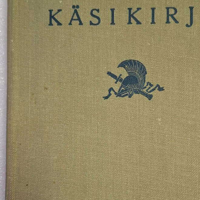 2 upseerin käsikirjaa