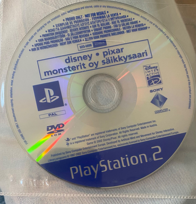 Disney Pixar Monsterit Oy Säikkysaari PS2