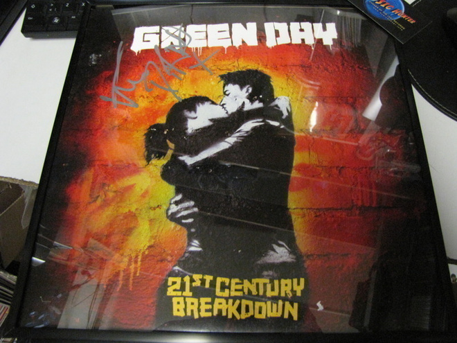 GREENDAY - 21ST CENTURY BREAKDOWN LP KEHYKSISSÄ NIMMARILLA