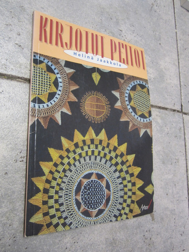 HELINÄ JAAKKOLA - KIRJOTUT PEITOT
