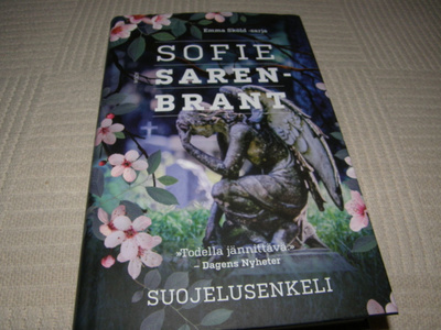 Sofie Sarenbrant Suojelusenkeli -sid 1.p 2022