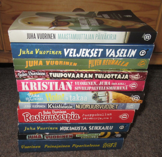 11kpl:n kirjapaketti Juha Vuorinen