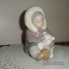 IHASTUTTAVA ESKIMO TYTTÖ AITO LLARDO FIGUURI LEIMALLA - pikkukuva 1
