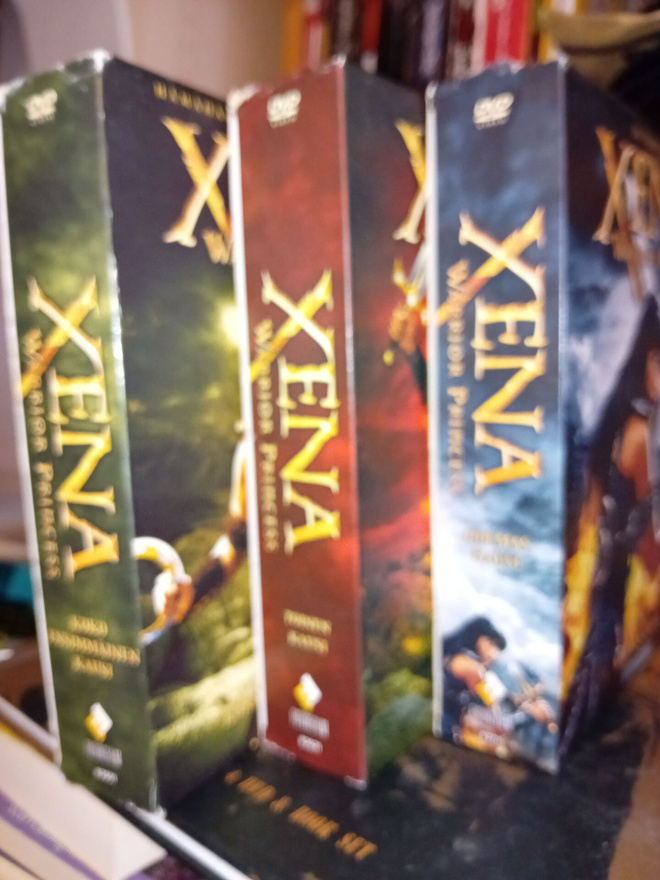 DVD XENA WARRIOR PRINCESS KAUDET 1-3 ( SIS POSTIKULU )