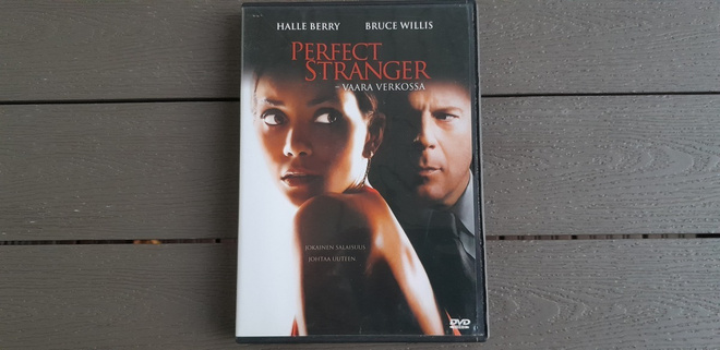 DVD: Perfect Stranger / Vaara Verkossa (Halle Berry 2007)