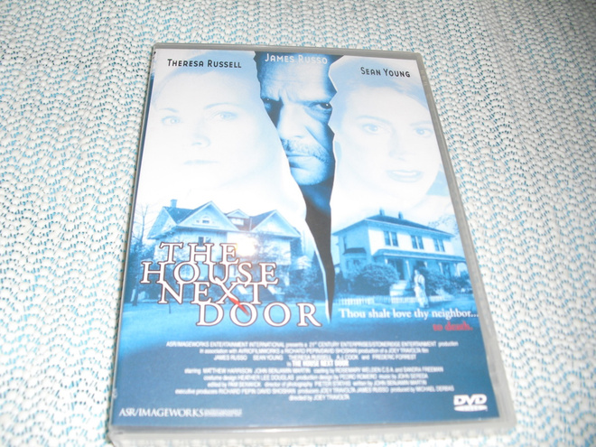 THE HOUSE NEXT DOOR (Theresa Russell) 2002***