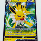 Jolteon V - SWSH151 Pokemon Sword & Shield Black Star Promo - pikkukuva 1