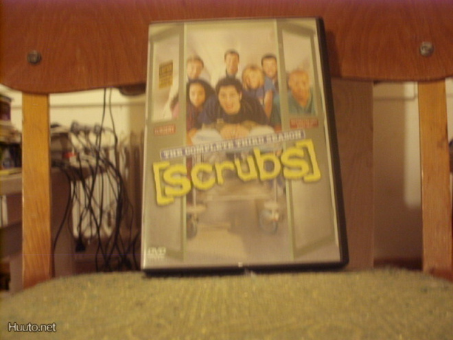 SCRUBS TUHO-OSASTO  KAUSI 3 DVD R2 (EI HV)