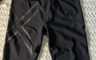 2xu treenitrikoot koko L