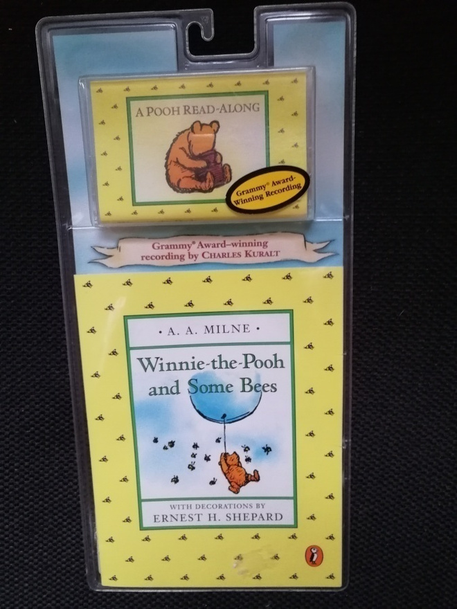 [ ÄÄNIKASETTI ] Winnie-the-Pooh and Some Bees (uusi)
