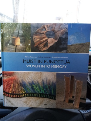 Minna Koskinen ym. : Muistiin punottua ( SIS POSTIKULU)