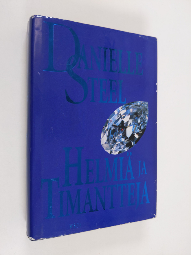 Danielle Steel : Helmiä ja timantteja