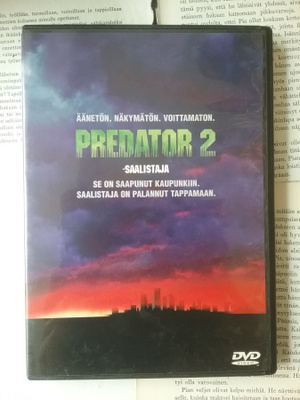 Predator 2: saalistaja (DVD)