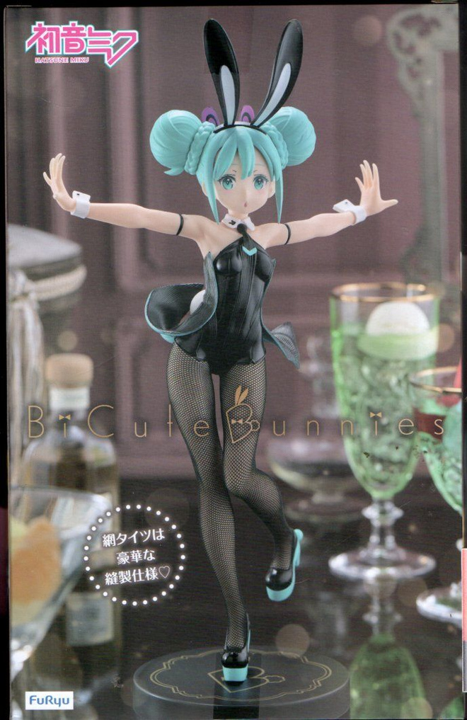 HATSUNE MIKU BICUTE BUNNIES 31CM	(214)	statue	FIGUURI