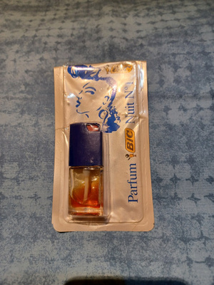 Bic Parfym avaamattomassa pakkauksessa