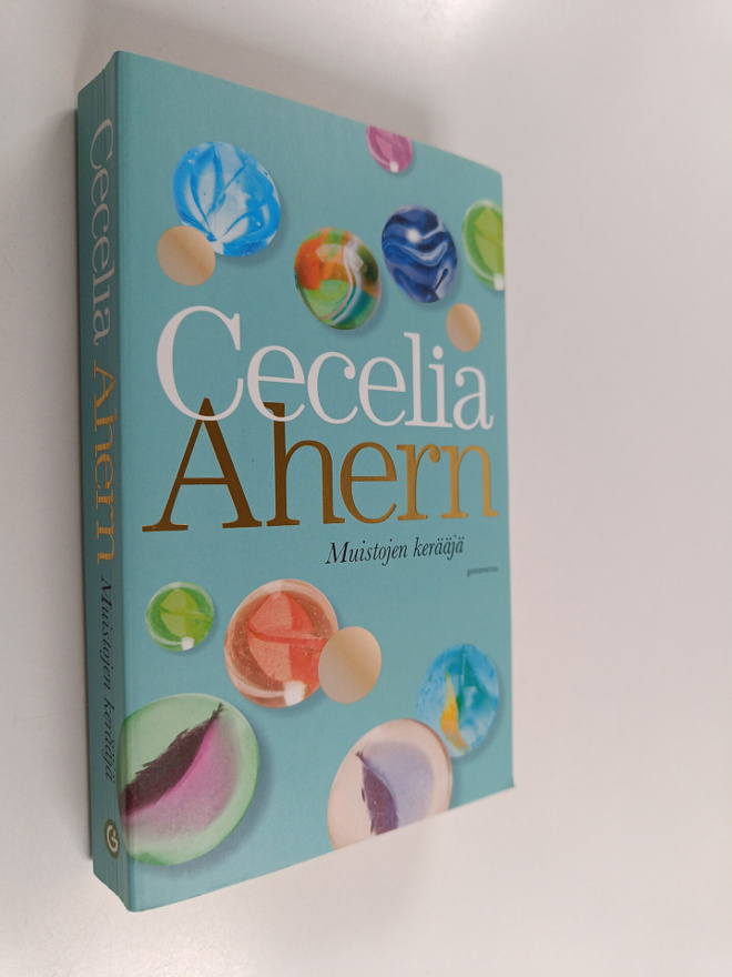Cecelia Ahern : Muistojen kerääjä