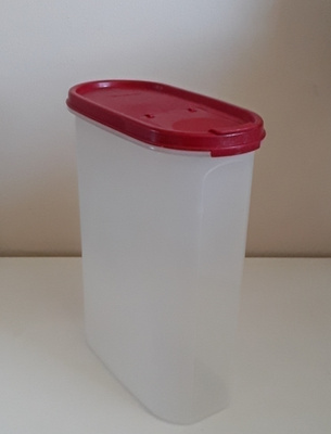 Tupperware mahtuvat 2,3 l