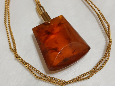 6RK Meripihka riipus baltic amber itämeren Meripihka