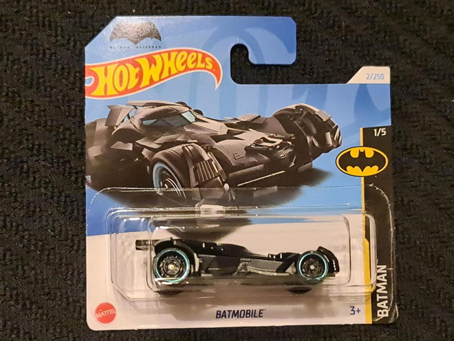 HOT WHEELS # BATMOBILE ( Batman V Superman )