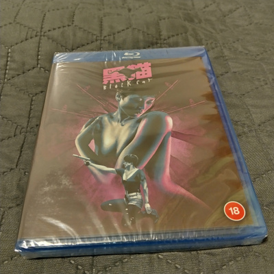Black cat Blu-ray **muoveissa**