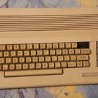 2kpl RIKKINÄISIÄ C64-TIETOKONEITA +2kasettiasemaa varaosiksi - pikkukuva 5
