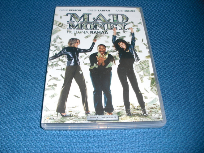 MAD MONEY (Diane Keaton)***
