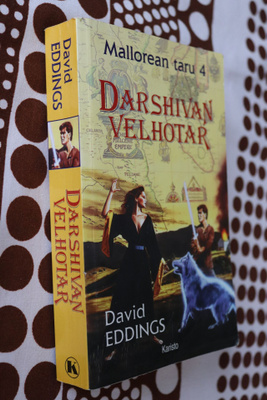 David Eddings : Darshivan velhotar Mallorean taru 4 (pokkari