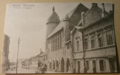 Helsinki, Antinkatu, hevoskärryt  Polin edessä (UP), ei p.