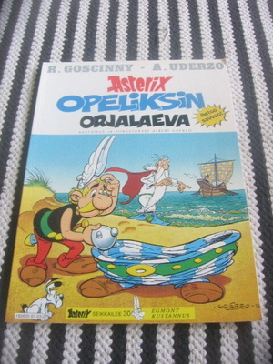 Asterix: Opeliksin orjalaeva (4p.)