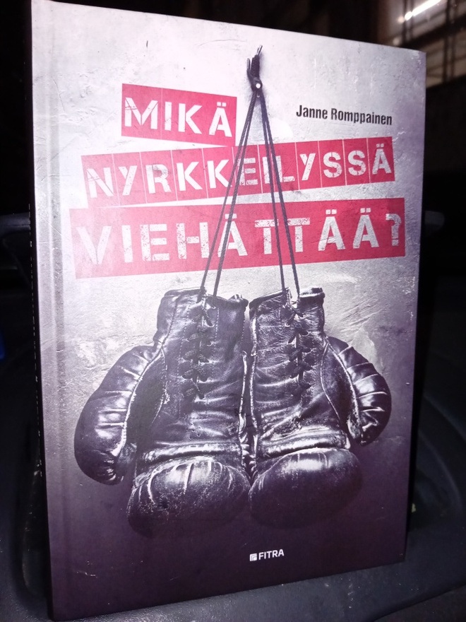 Romppainen  : Mikä nyrkkeilyssä viehättää ( SIS POSTIKULU  )