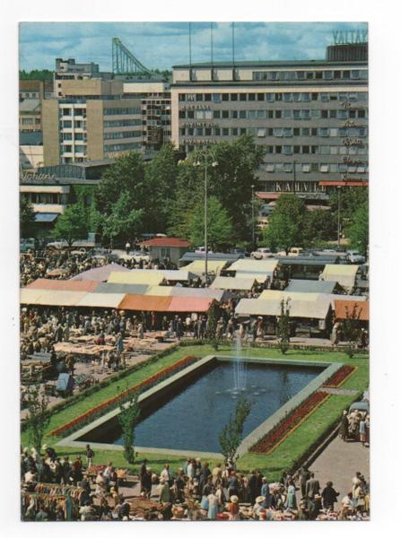 Lahti: torin allas (pystykuva) ja puumäki