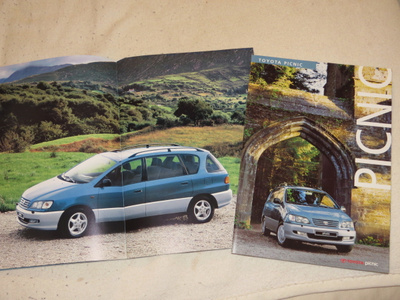 1998 Toyota Picnic esite - KUIN UUSI - 28 sivua