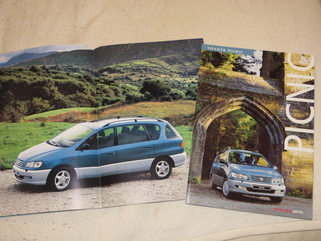 1998 Toyota Picnic esite - KUIN UUSI - 28 sivua