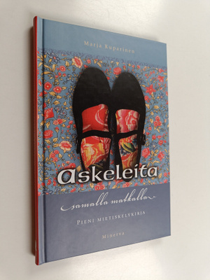 Marja Kuparinen : Askeleita samalla matkalla : pieni miet...