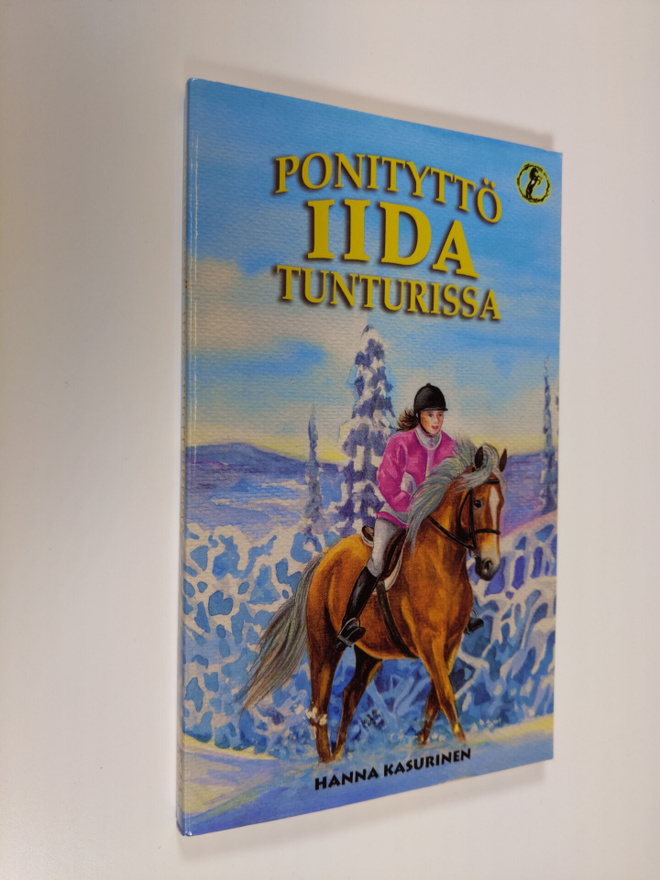 Hanna Kasurinen : Ponityttö Iida tunturissa