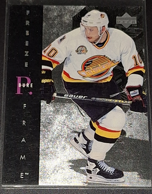 1995-96 Upper Deck Freeze Frame Pavel Bure #F10