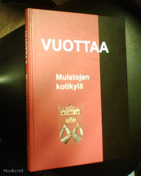 VUOTTAA - Muistojen kotikylä ( 1 p. 2006 ) Sis.pk:t