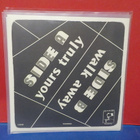 HARD ACTION - YOURS TRULY / WALK AWAY M-/EX+ 7" - pikkukuva 2