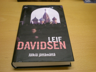 Leif Davidsen: Jälkiä jättämättä