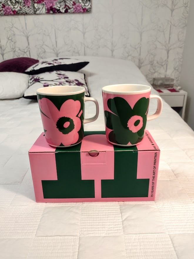 Juhla Unikko mukipaketti 2 mukia 45e (Marimekko)