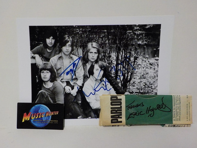 HOLLIES -  TONY HICKS (GTR) BOBBY ELLIOTT NIMIKIRJOITUKSET