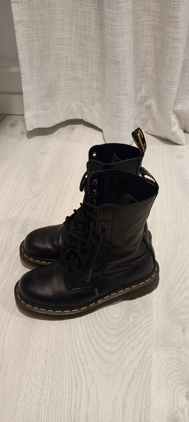 Dr Martens Virginia 10eye 37 ovh 209€