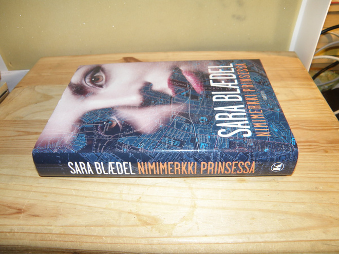 Sara Blaedel Nimimerkki prinsessa (sidottu)