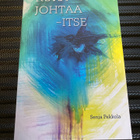 Senja Pakkola: Kuka johtaa - Itse - pikkukuva 1